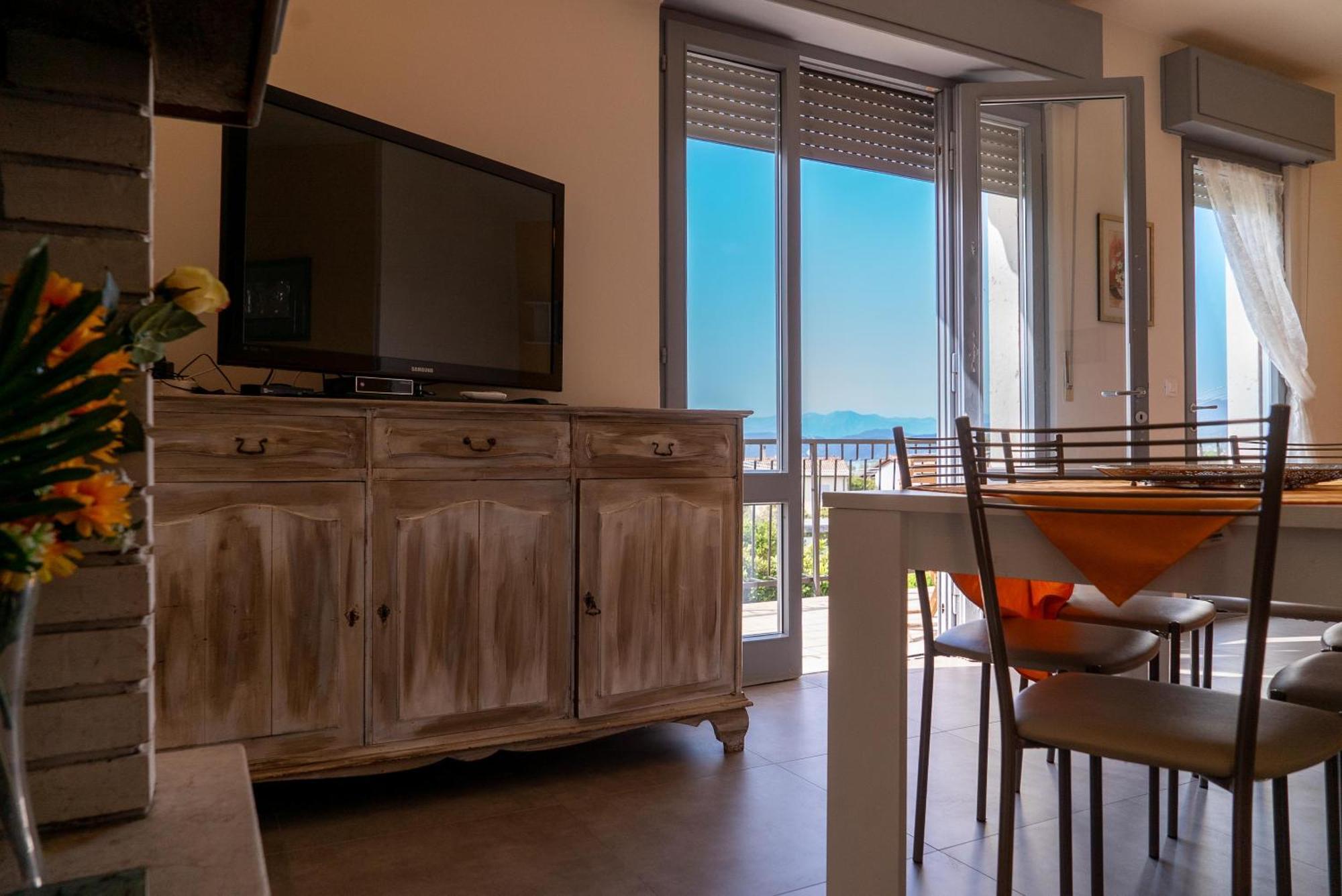Villa La Magnolia - Private Beach Access, Garden, Views Lazise Rum bild