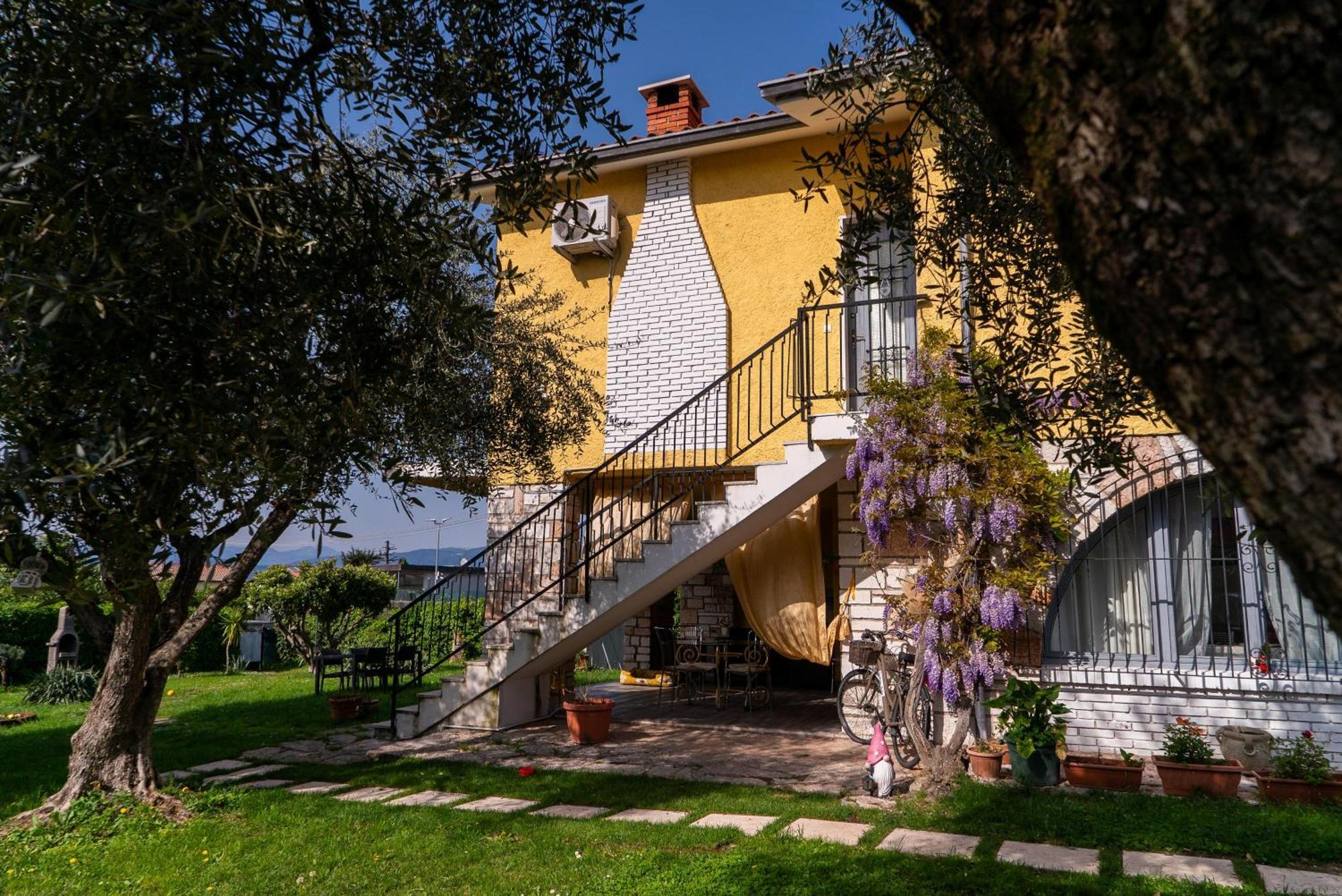 Villa La Magnolia - Private Beach Access, Garden, Views Lazise Exteriör bild